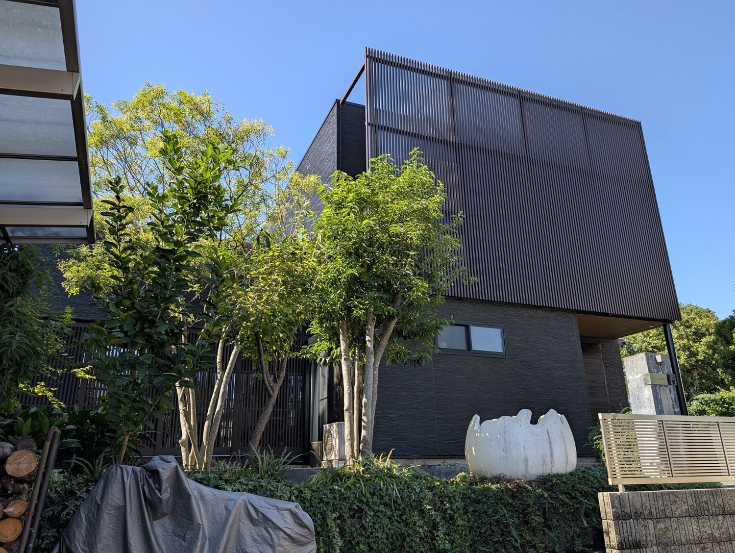 外壁塗装工事 アルミ格子 メンテナンス 風呂場 玄関戸 修繕工事 知多市岡田