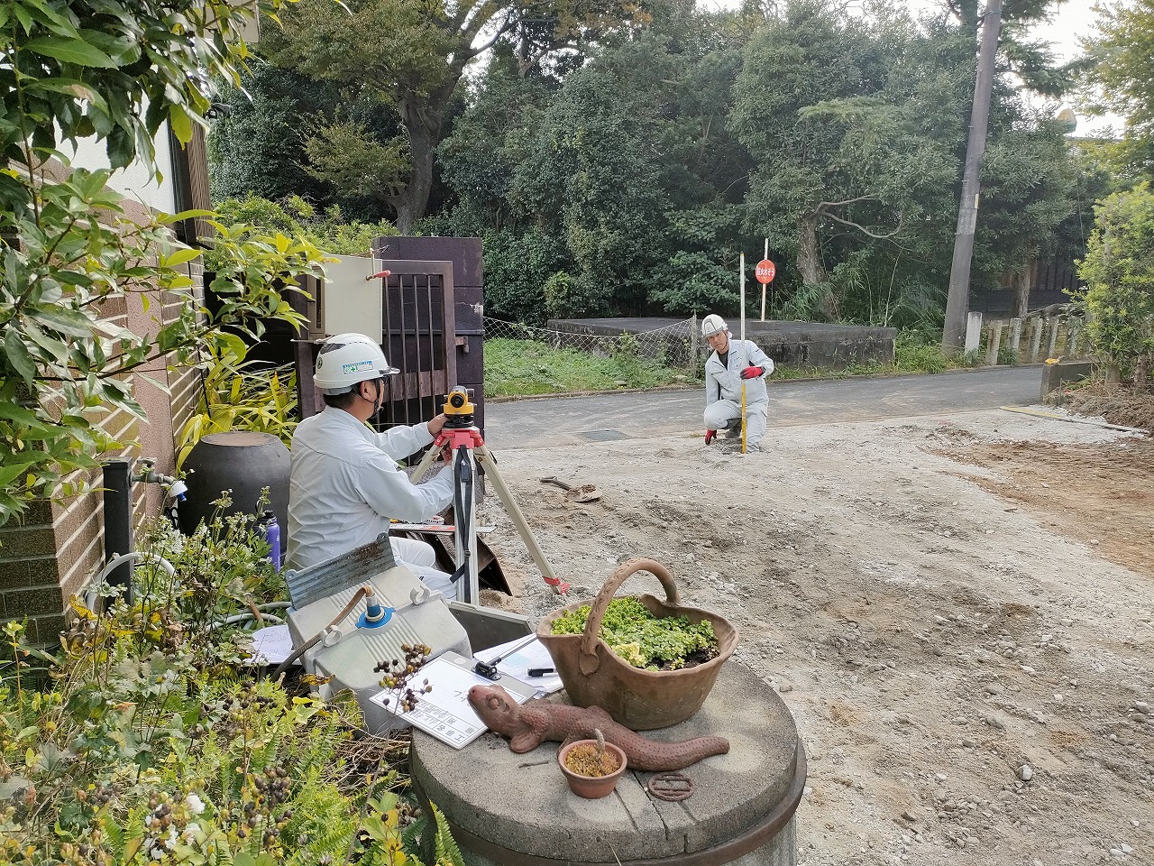 レベル確認。　浄化槽設置工事。リフォーム、リノベーション、古民家再生の知多市カワイ建築工房