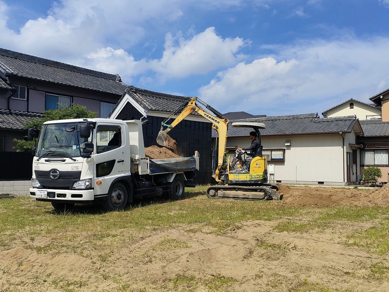 掘削工事から③　知多市　新舞子　新築工事　造成工事　一級建築士と建てる家