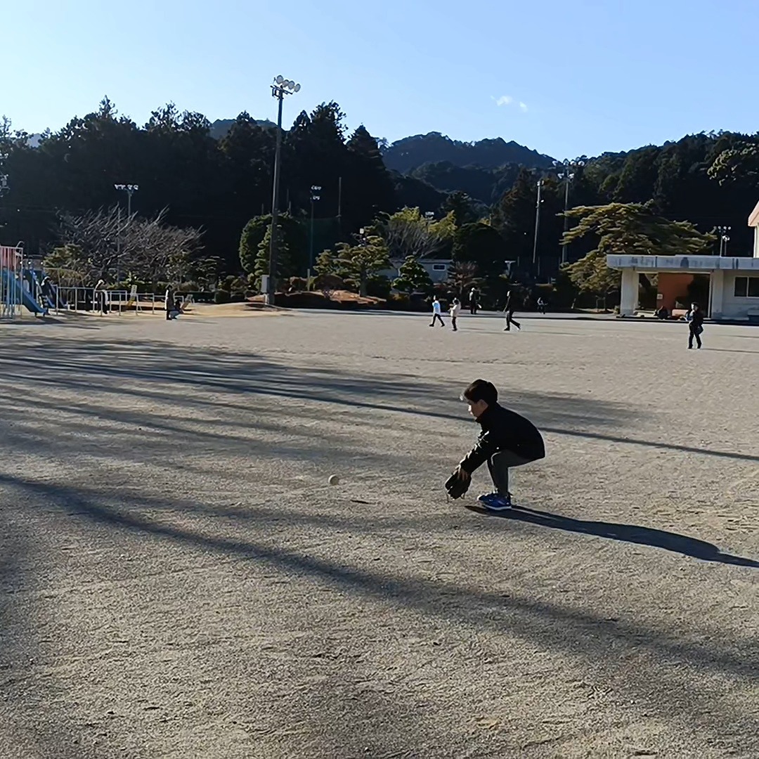 2025年　年はじめ　野球練習　三男　小学校校庭　三重県　カワイ建築工房