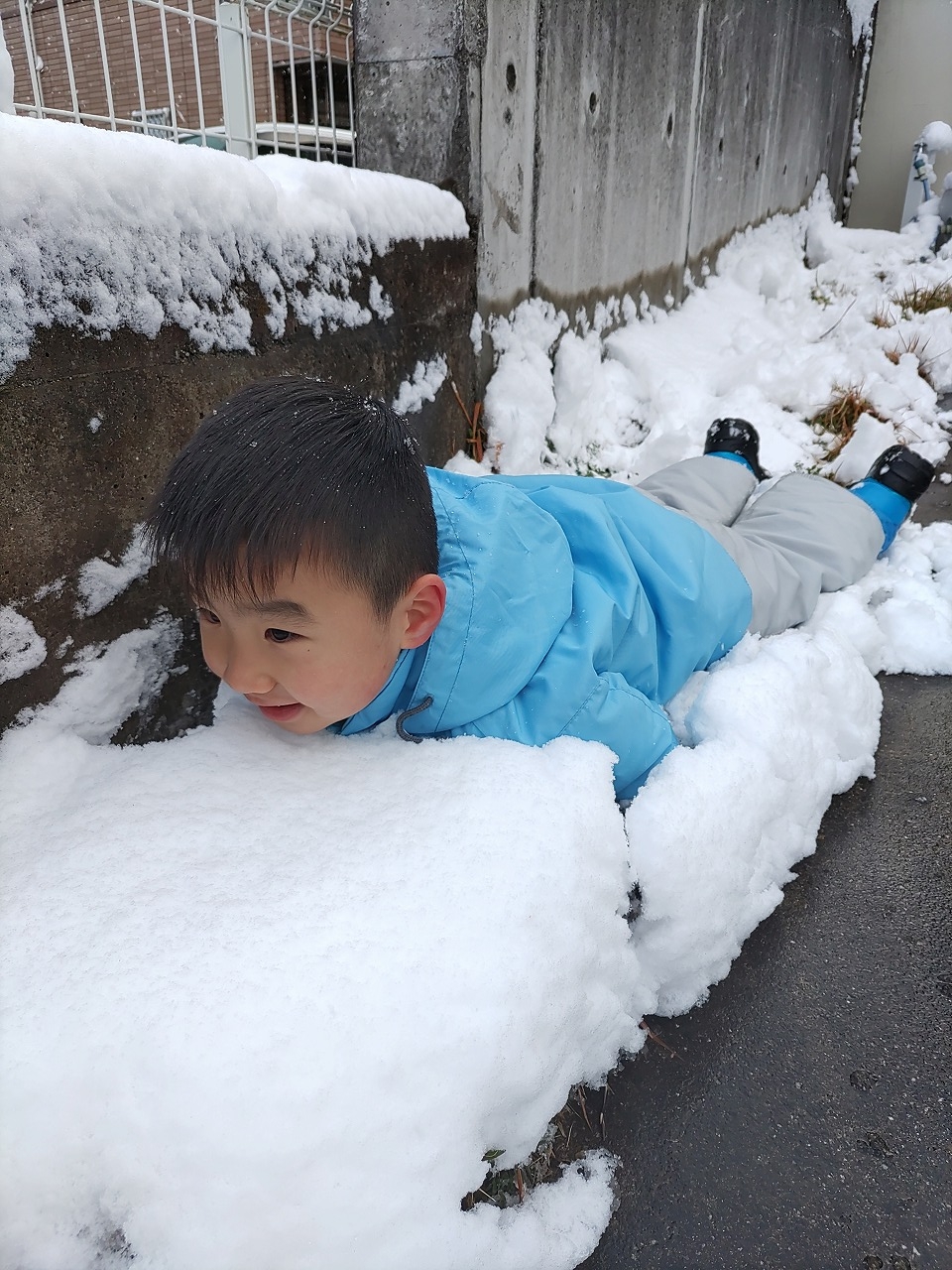 久しぶりの雪　テンション上がる子供たち　知多市　カワイ建築工房