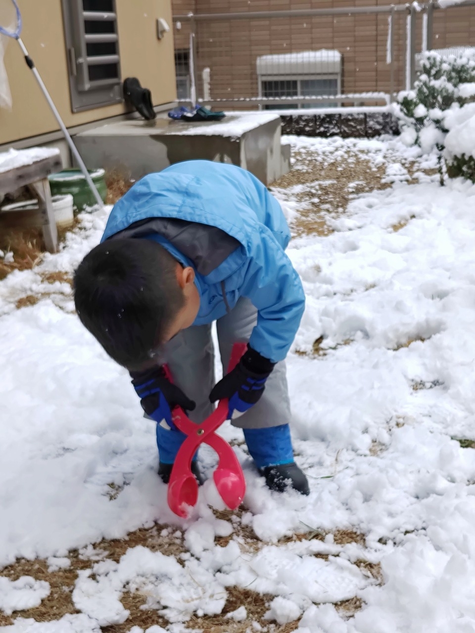 久しぶりの雪　テンション上がる子供たち　知多市　カワイ建築工房