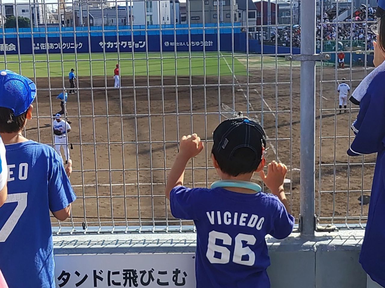 名古屋球場　二軍の試合　選手が近い　ビシエド　ホームラン打った　カワイ建築工房